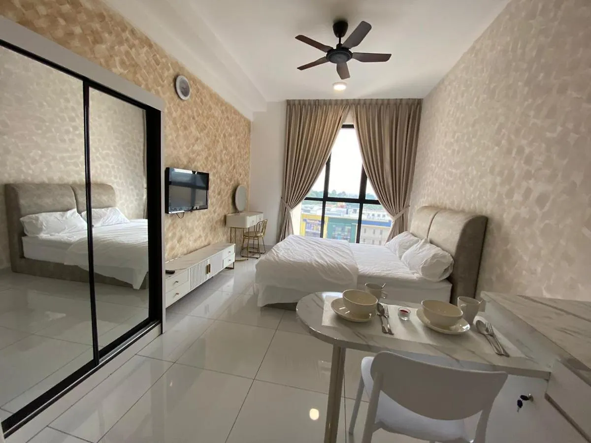 Sky Trees Nflix Make Up Table With Pool & Facilities Apartment Johor Bahru