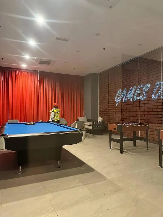 Sky Trees Nflix Make Up Table With Pool & Facilities Apartment Johor Bahru Malaysia
